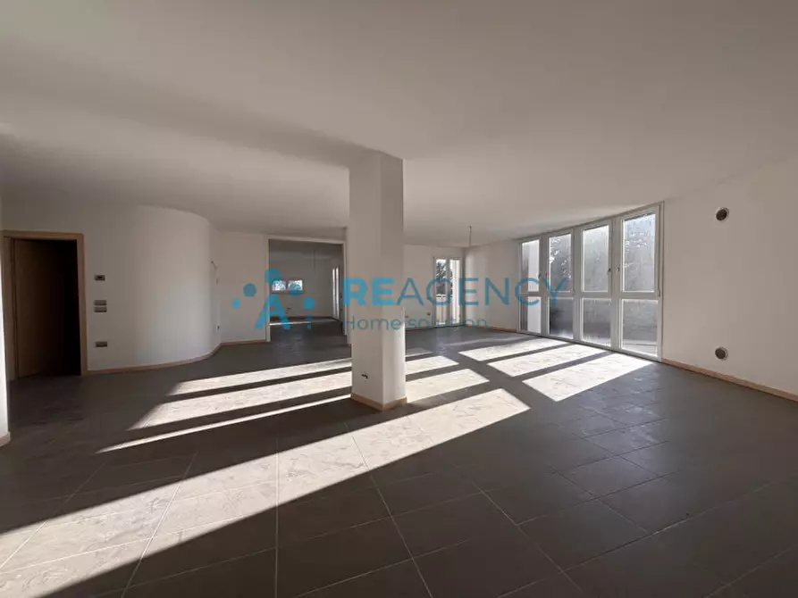 Immagine 9 di Attico in vendita  in Via Istria a Schio