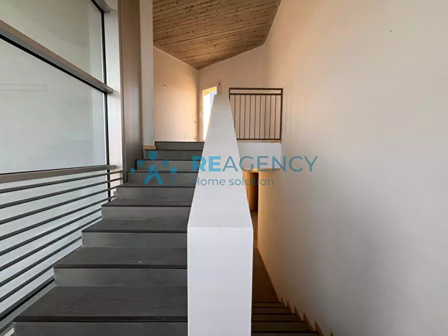 Immagine 14 di Attico in vendita  in Via Istria a Schio