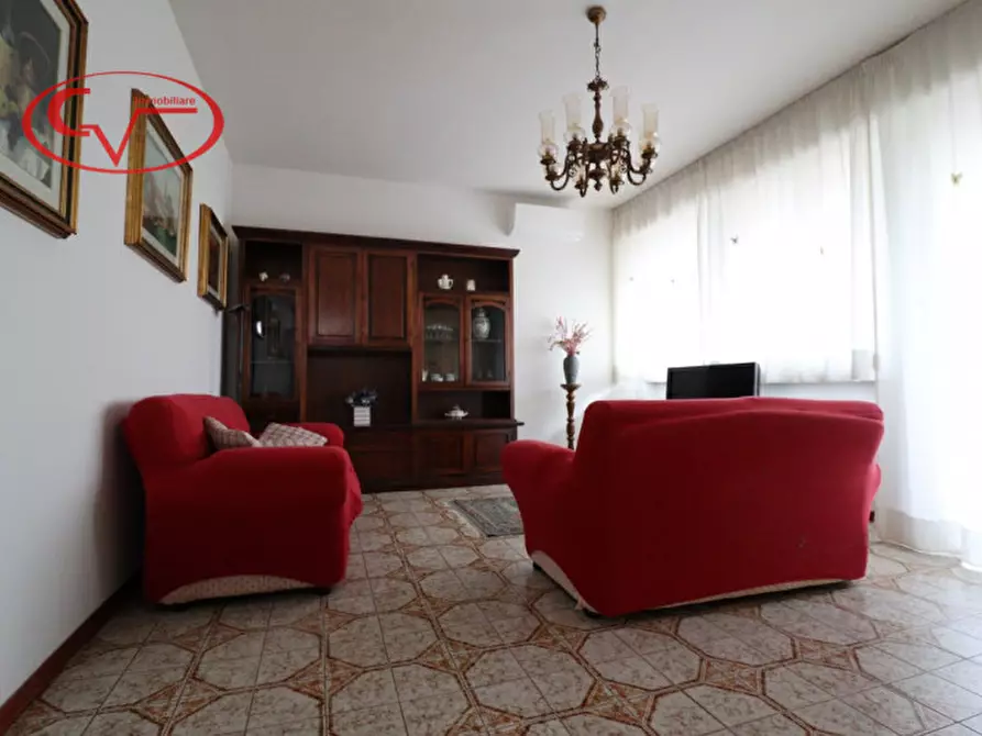 Immagine 2 di Appartamento in vendita  in Via Amendola a Montevarchi