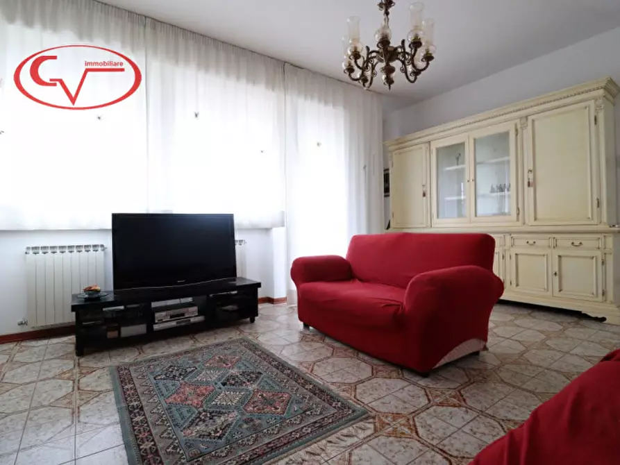 Immagine 4 di Appartamento in vendita  in Via Amendola a Montevarchi