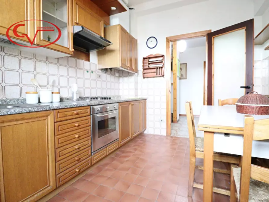 Immagine 13 di Appartamento in vendita  in Via Amendola a Montevarchi