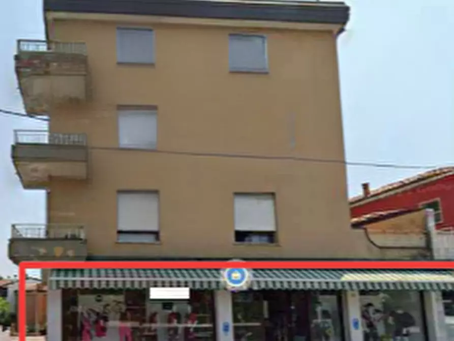 Immagine 1 di Negozio in vendita  in Piazzale Castagnara, 37 a Cadoneghe