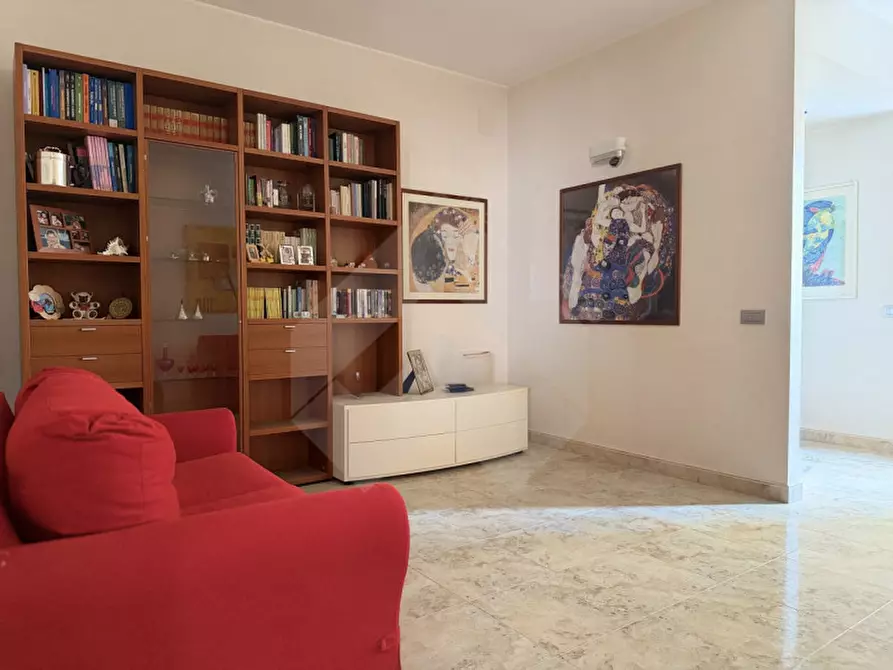 Immagine 4 di Appartamento in vendita  in Via Trani 68 a Andria