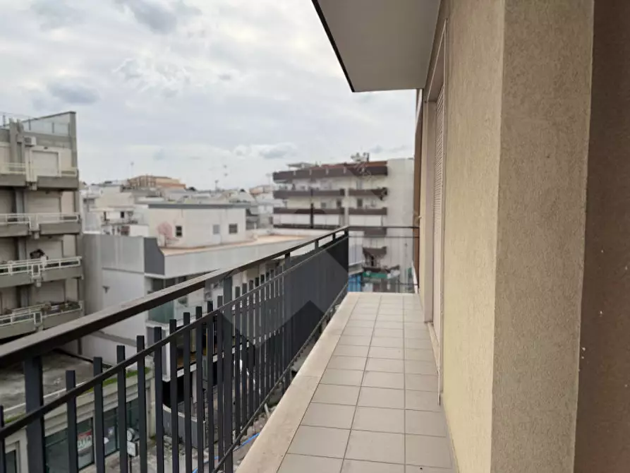 Immagine 21 di Appartamento in vendita  in Via Trani 68 a Andria