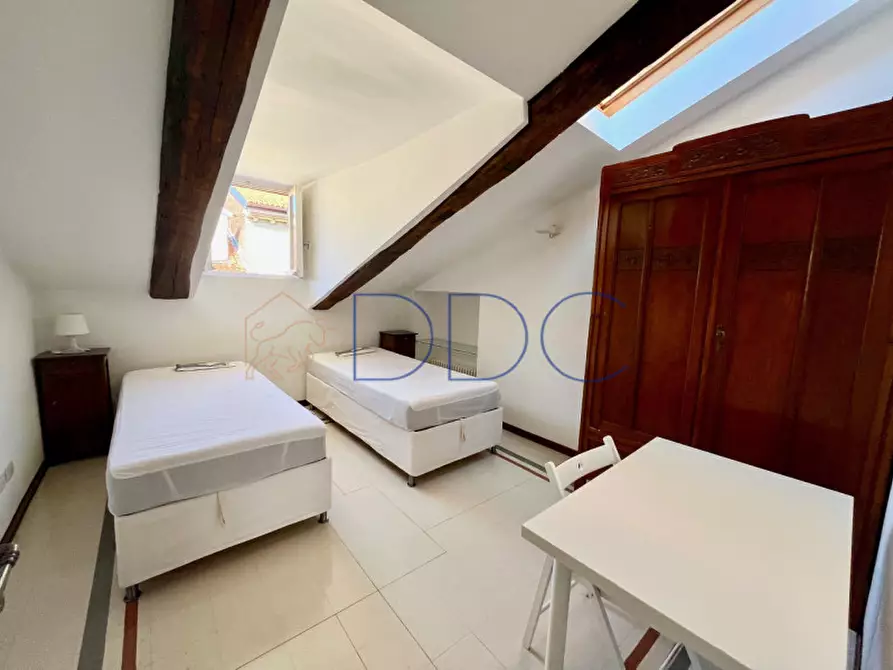 Immagine 15 di Appartamento in affitto  in via Silvio Pellico 2 bis a Torino