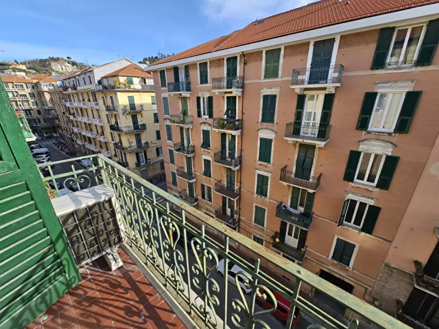 Immagine 5 di Appartamento in vendita  in Via Milano a Savona