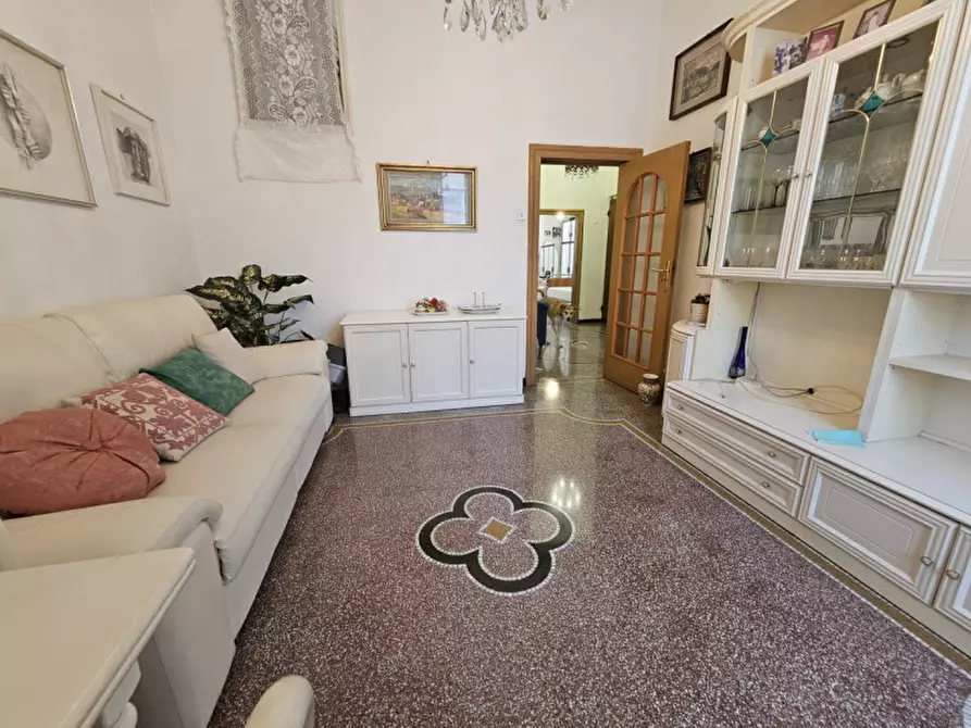 Immagine 8 di Appartamento in vendita  in Via Milano a Savona
