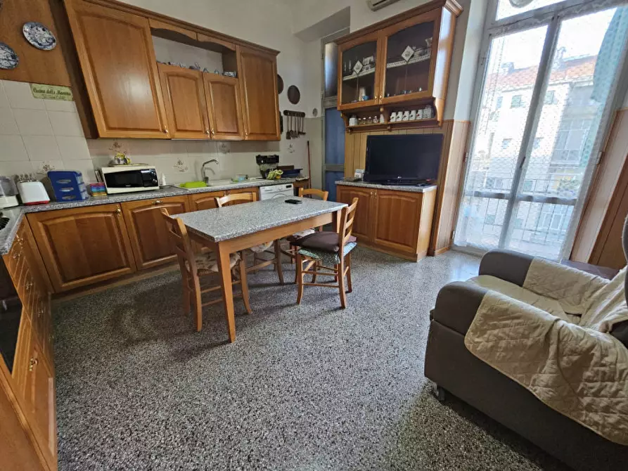 Immagine 9 di Appartamento in vendita  in Via Milano a Savona