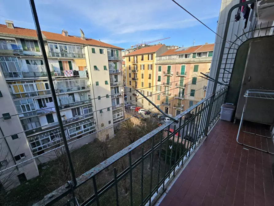 Immagine 11 di Appartamento in vendita  in Via Milano a Savona