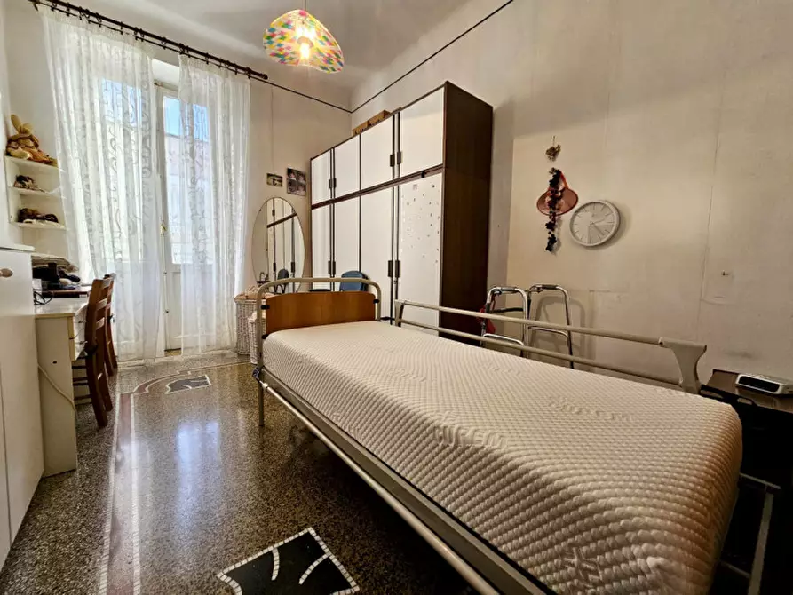 Immagine 14 di Appartamento in vendita  in Via Milano a Savona