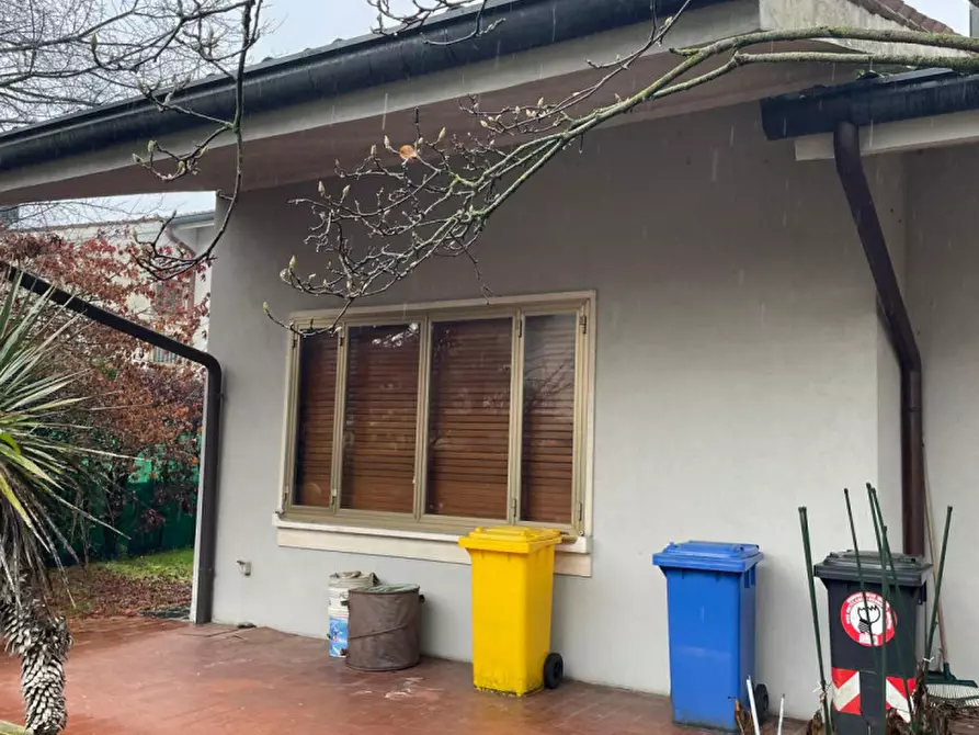 Immagine 3 di Casa bifamiliare in vendita  a Vicenza