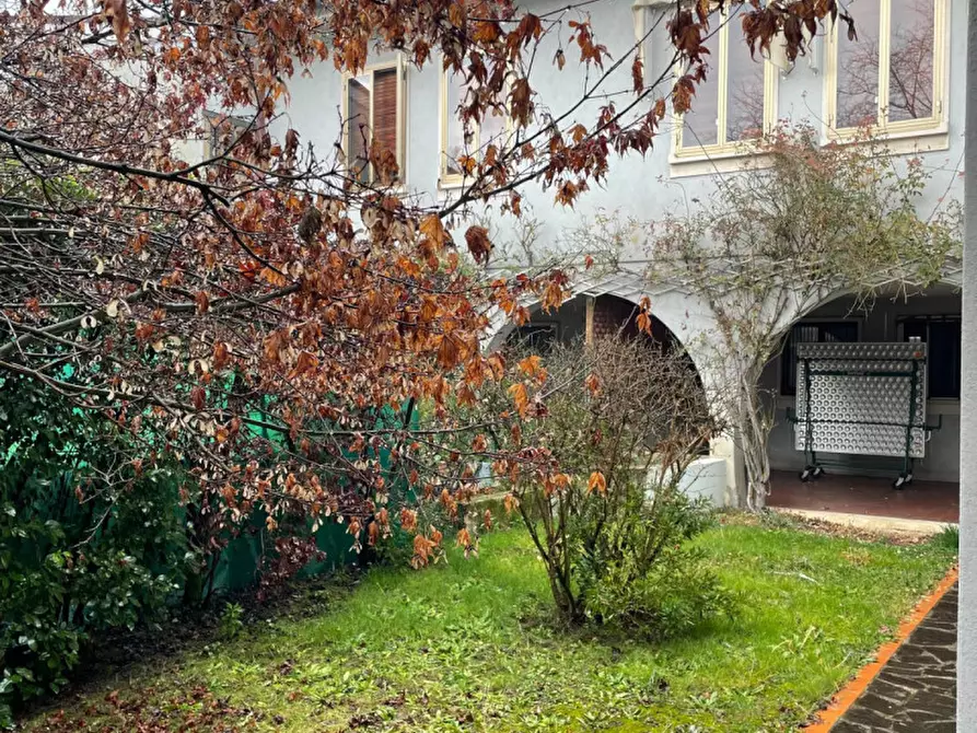 Immagine 4 di Casa bifamiliare in vendita  a Vicenza