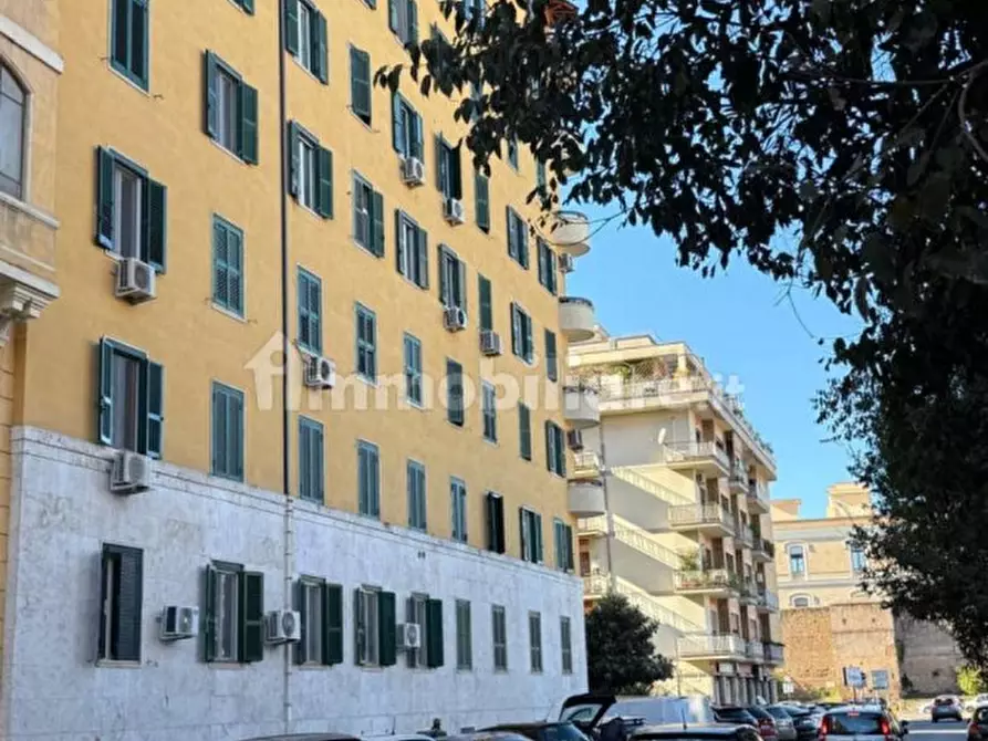 Immagine 7 di Appartamento in vendita  in Via Caltagirone, 15 a Roma