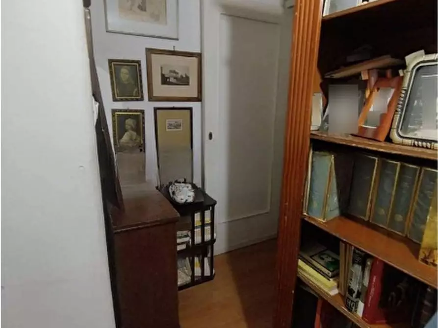 Immagine 17 di Appartamento in vendita  in VIA DELLA CHIESA NUOVA a Roma