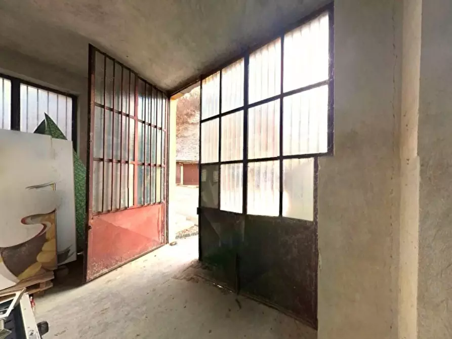 Immagine 2 di Magazzino in vendita  in Via Rio Lupo, 12060 Farigliano CN, Italia a Farigliano