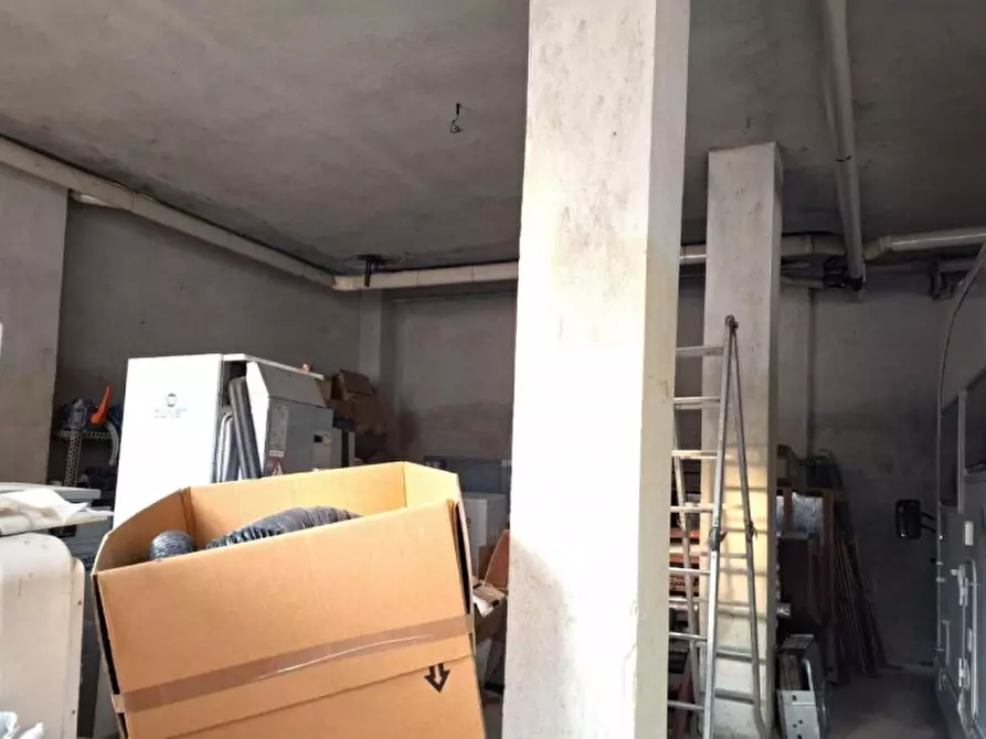 Immagine 6 di Magazzino in vendita  in Via Rio Lupo, 12060 Farigliano CN, Italia a Farigliano
