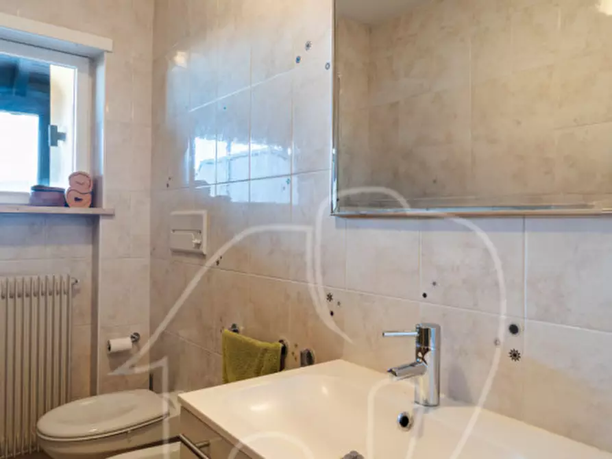 Immagine 5 di Appartamento in vendita  in Lavardi a Caldaro Sulla Strada Del Vino .Kaltern An De.