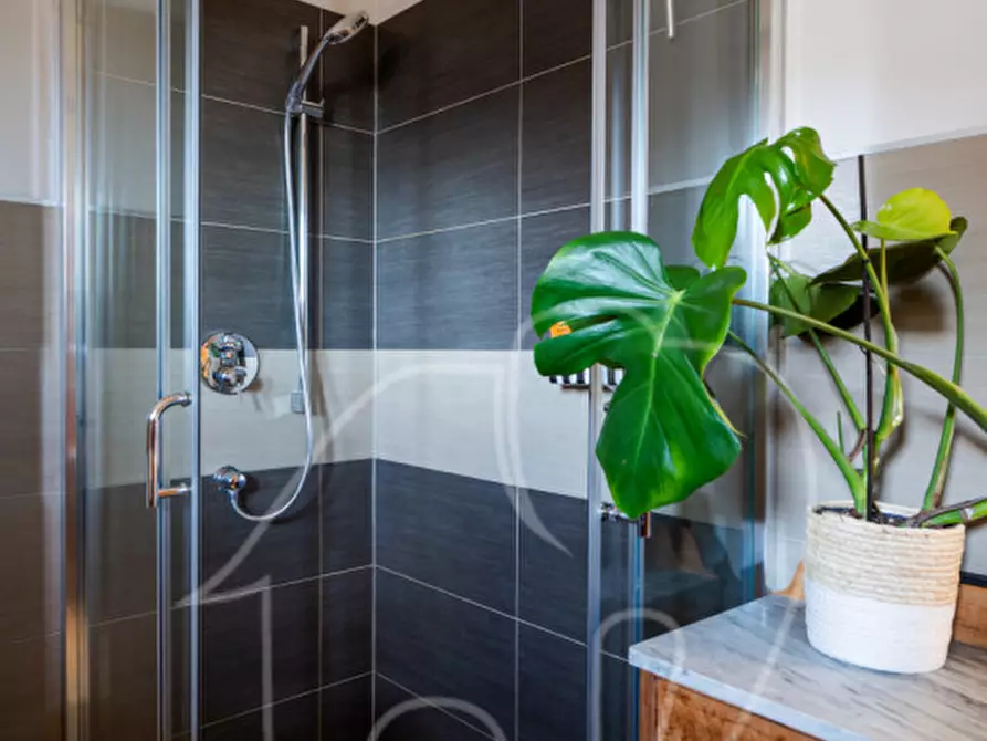 Immagine 6 di Appartamento in vendita  in Lavardi a Caldaro Sulla Strada Del Vino .Kaltern An De.