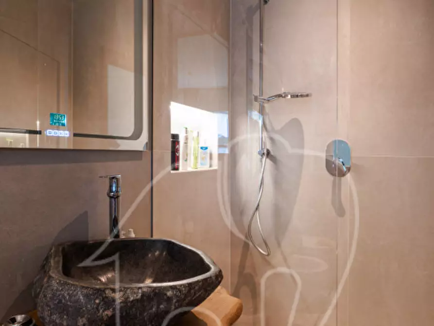 Immagine 7 di Appartamento in vendita  in Lavardi a Caldaro Sulla Strada Del Vino .Kaltern An De.