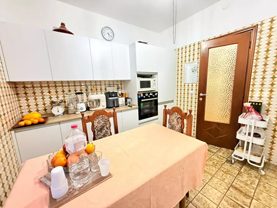 Immagine 6 di Appartamento in vendita  in Strada Mutta a Parma