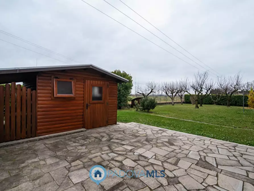 Immagine 41 di Villa in vendita  in Via Gabriele D'Annunzio a Due Carrare