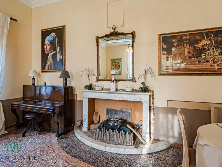 Immagine 10 di Villa in vendita  in Via San Donato a Bologna