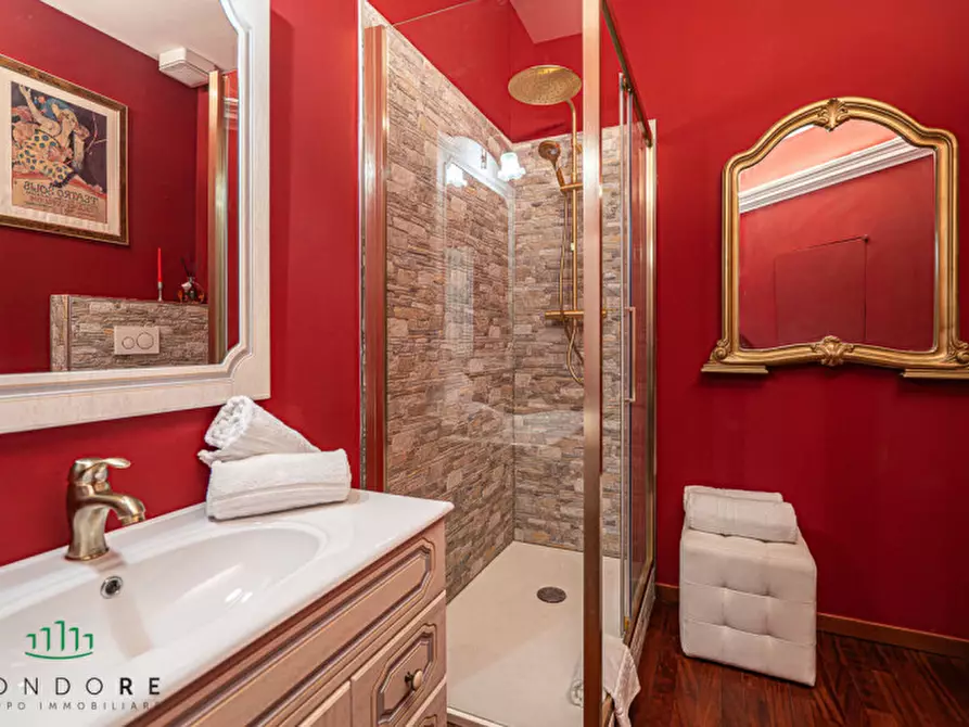 Immagine 28 di Villa in vendita  in Via San Donato a Bologna