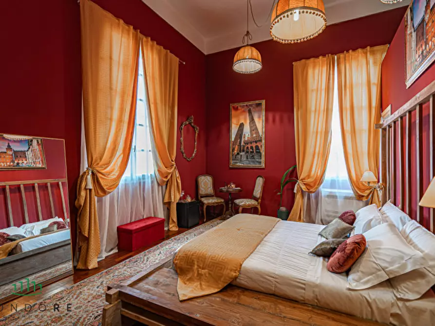 Immagine 34 di Villa in vendita  in Via San Donato a Bologna