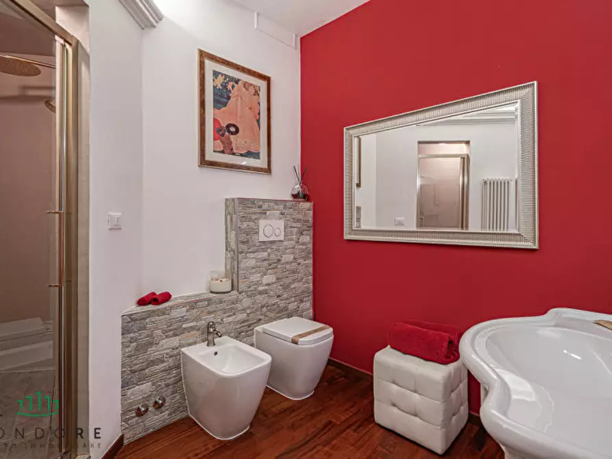 Immagine 38 di Villa in vendita  in Via San Donato a Bologna