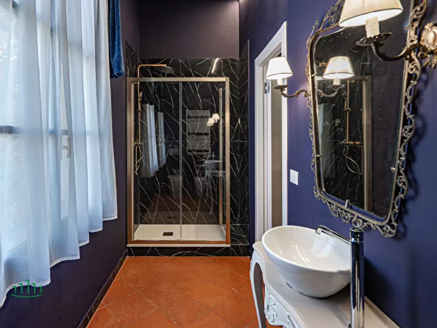 Immagine 48 di Villa in vendita  in Via San Donato a Bologna