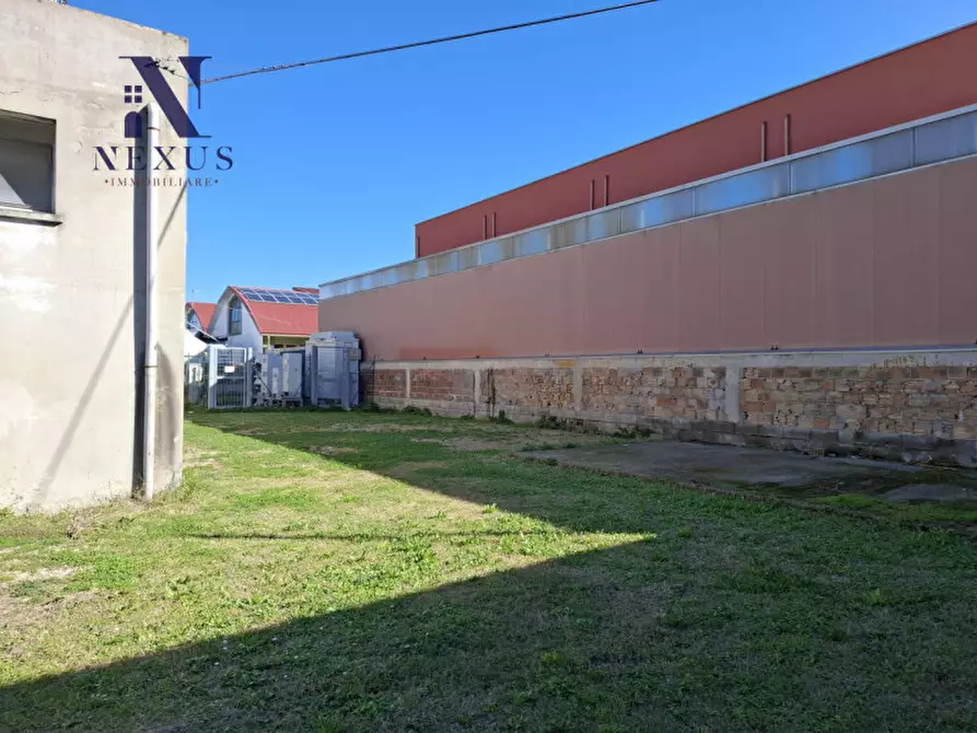 Immagine 14 di Capannone industriale in vendita  in via dell'industria a Fano