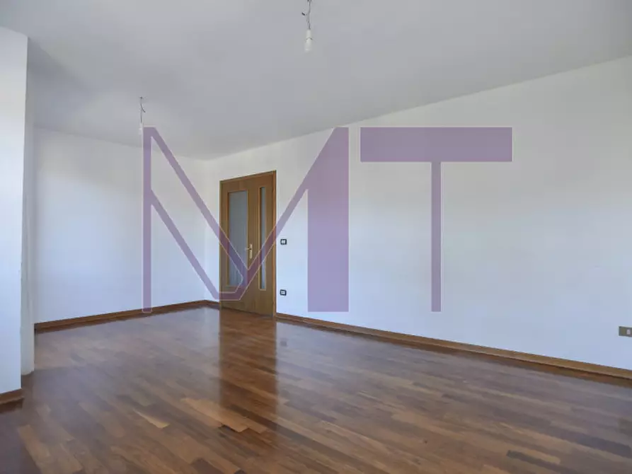 Immagine 5 di Appartamento in vendita  in viale venezia giulia a Cormons