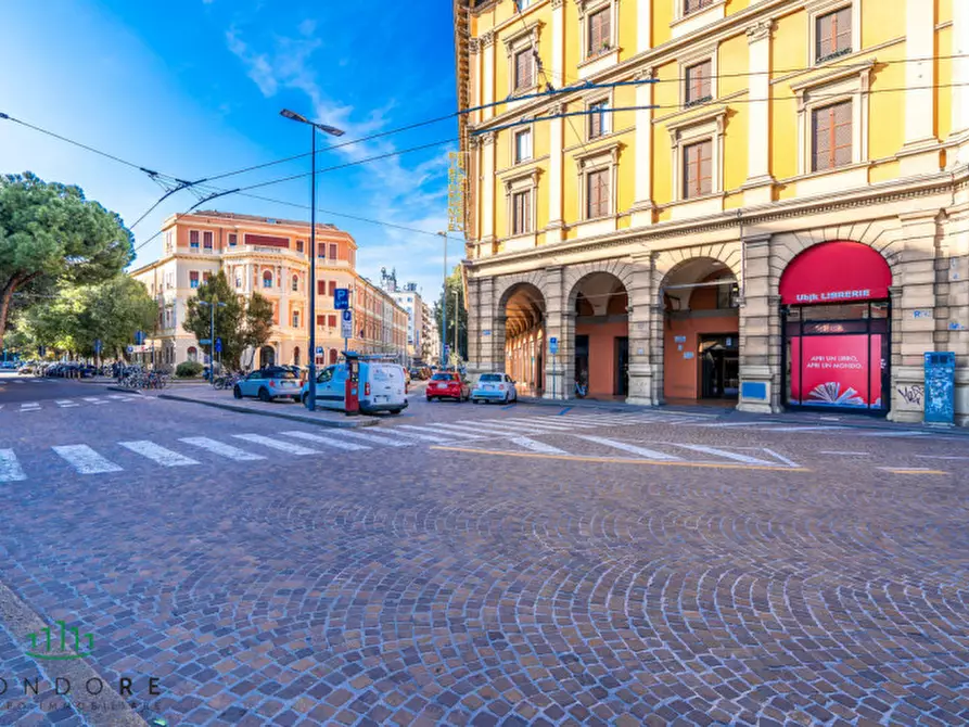 Immagine 1 di Garage in vendita  in Via Cesare Boldrini a Bologna