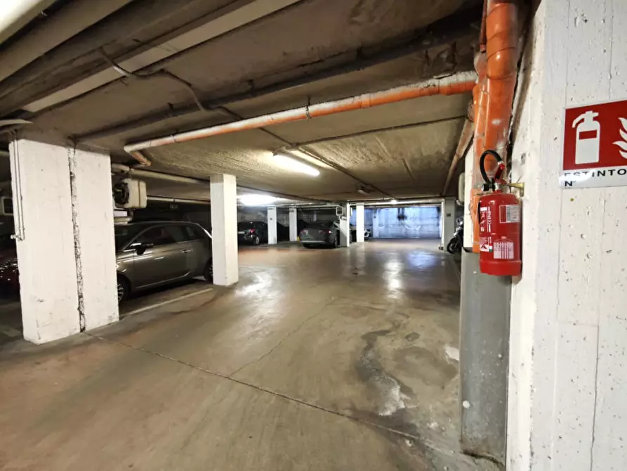 Immagine 19 di Garage in vendita  in Via Cesare Boldrini a Bologna