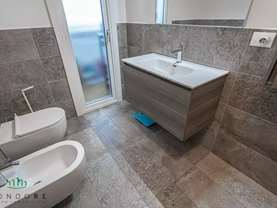 Immagine 17 di Appartamento in vendita  in Via Giulio Verne a Bologna