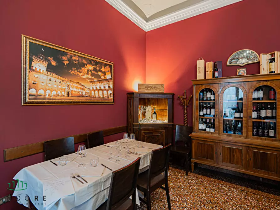 Immagine 7 di Villa in vendita  in Via San Donato a Bologna