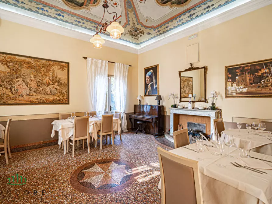 Immagine 14 di Villa in vendita  in Via San Donato a Bologna