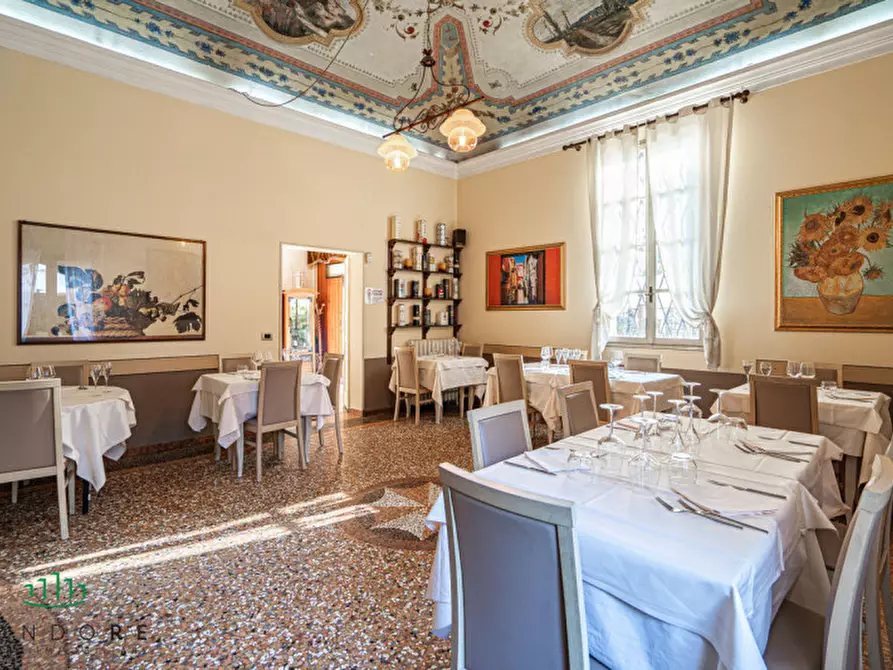 Immagine 16 di Villa in vendita  in Via San Donato a Bologna