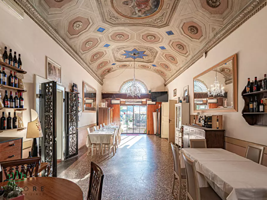 Immagine 24 di Villa in vendita  in Via San Donato a Bologna