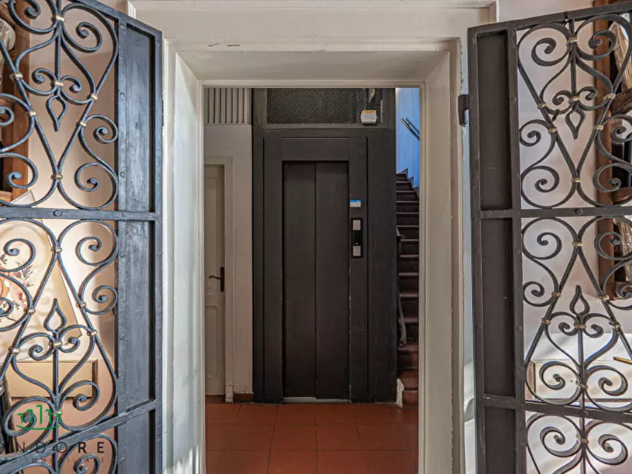 Immagine 29 di Villa in vendita  in Via San Donato a Bologna