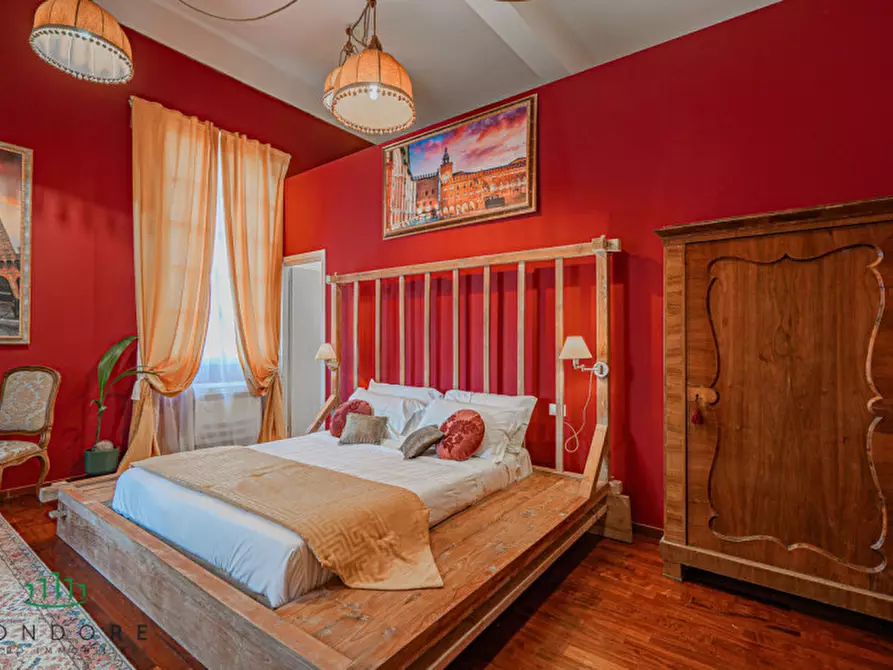 Immagine 47 di Villa in vendita  in Via San Donato a Bologna