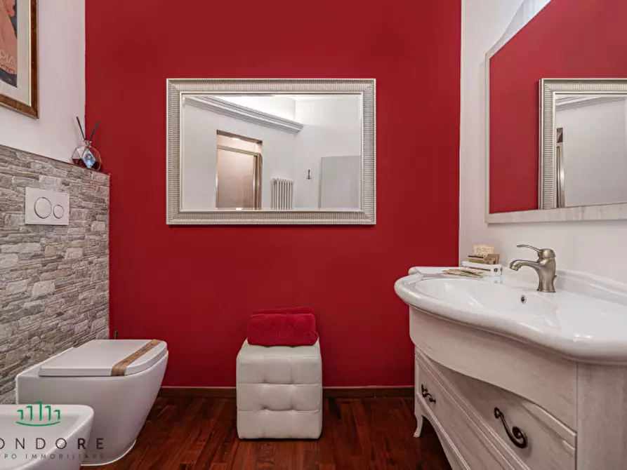 Immagine 57 di Villa in vendita  in Via San Donato a Bologna