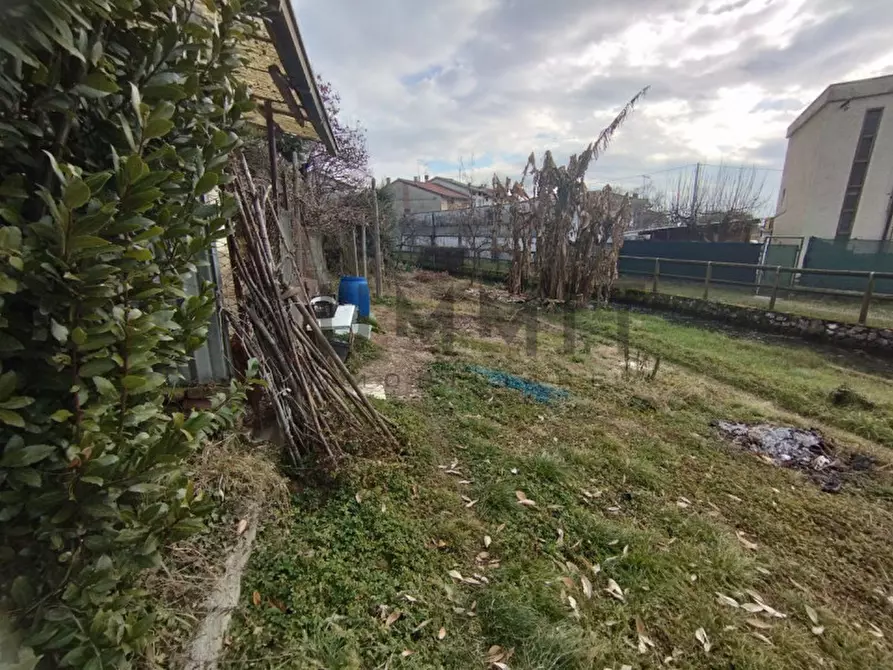 Immagine 29 di Villetta a schiera in vendita  a Schio