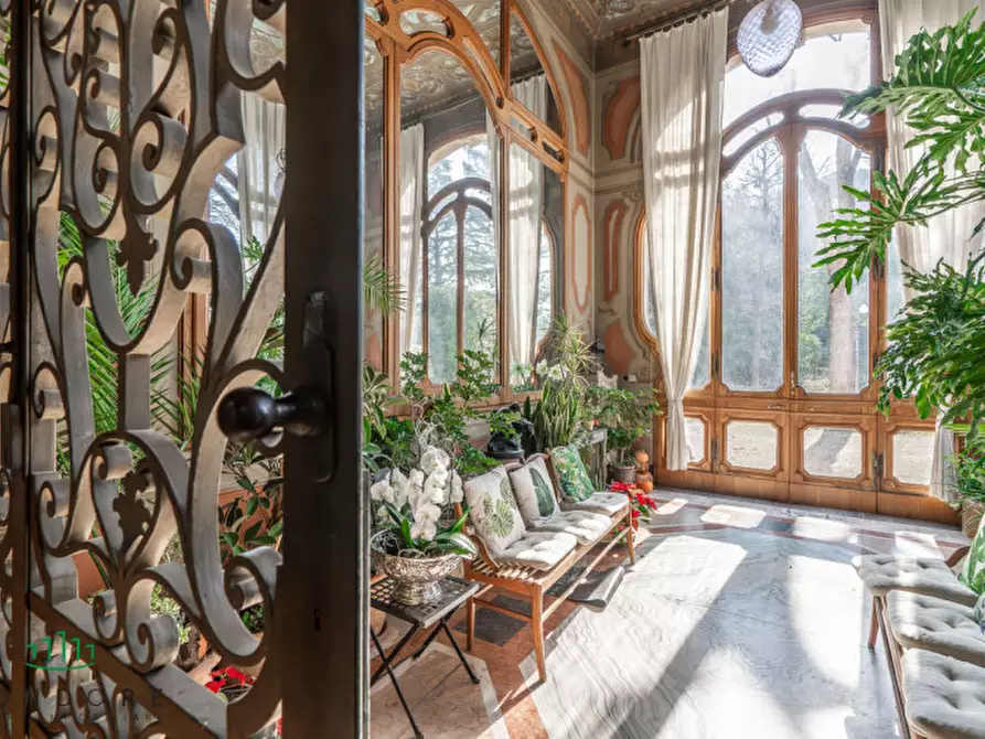 Immagine 24 di Villa in vendita  in Via Saragozza a Bologna