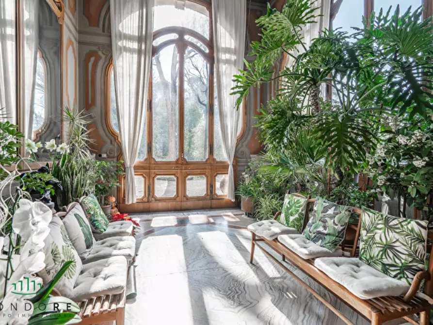 Immagine 26 di Villa in vendita  in Via Saragozza a Bologna