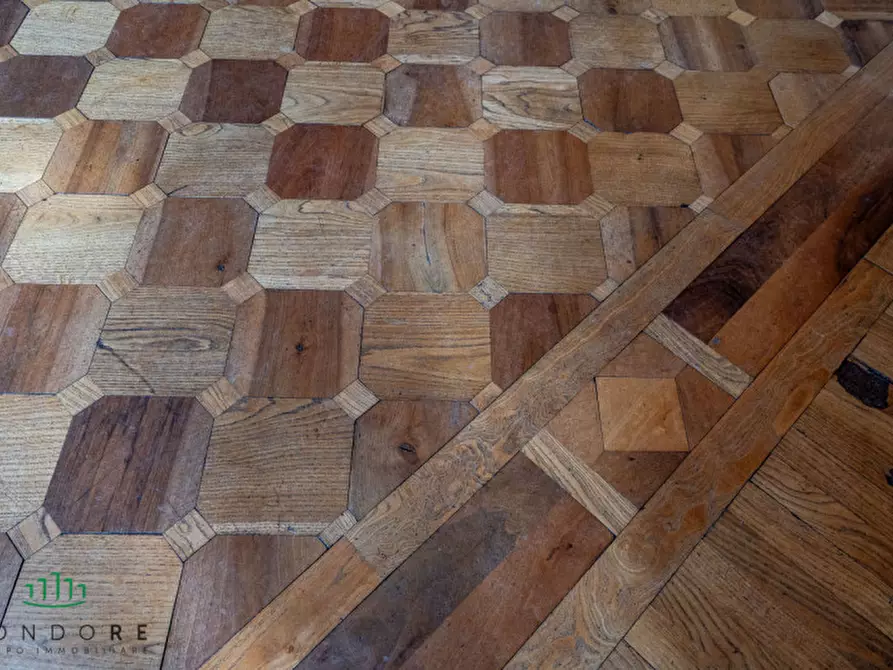 Immagine 38 di Villa in vendita  in Via Saragozza a Bologna