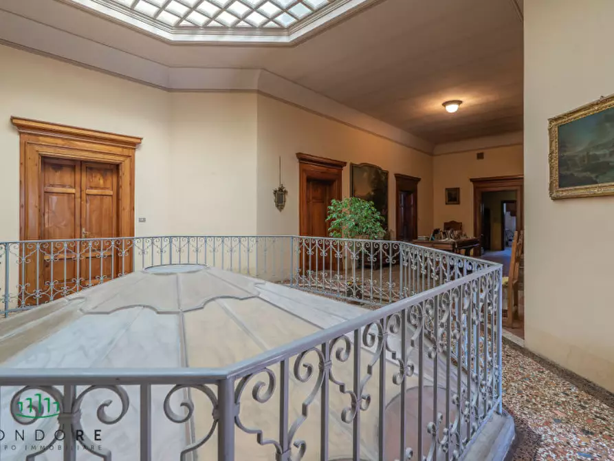 Immagine 94 di Villa in vendita  in Via Saragozza a Bologna