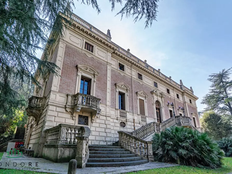 Immagine 107 di Villa in vendita  in Via Saragozza a Bologna