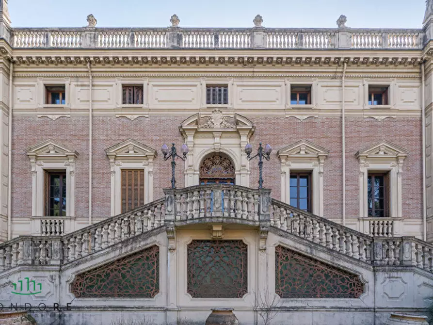 Immagine 109 di Villa in vendita  in Via Saragozza a Bologna