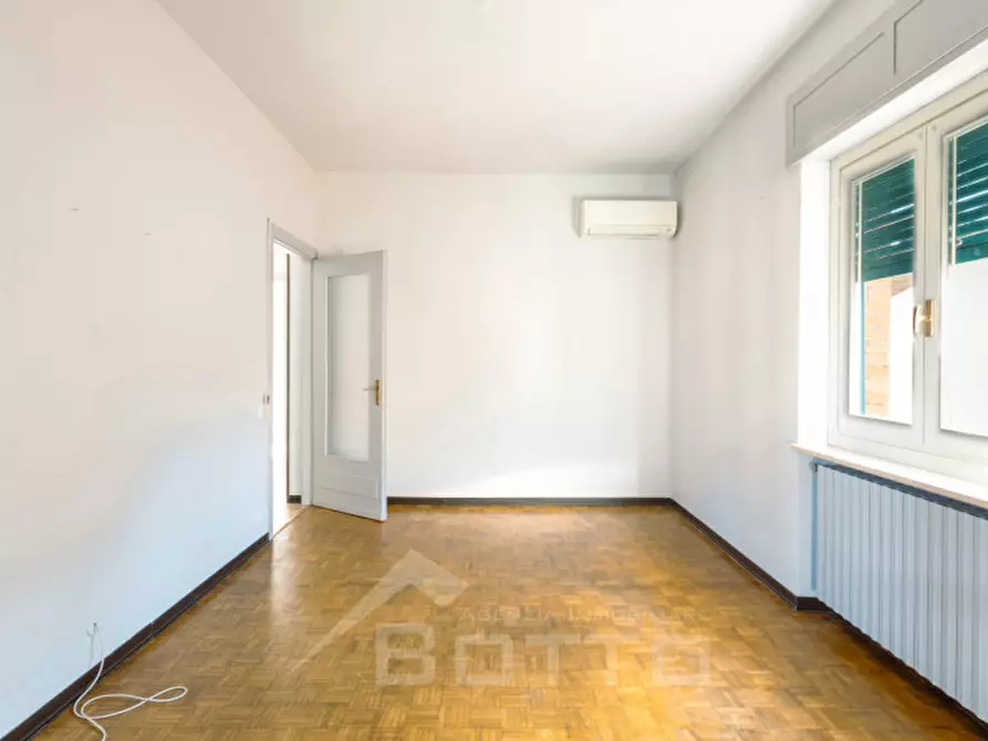 Immagine 11 di Appartamento in vendita  in via monviso,3 a Gattinara